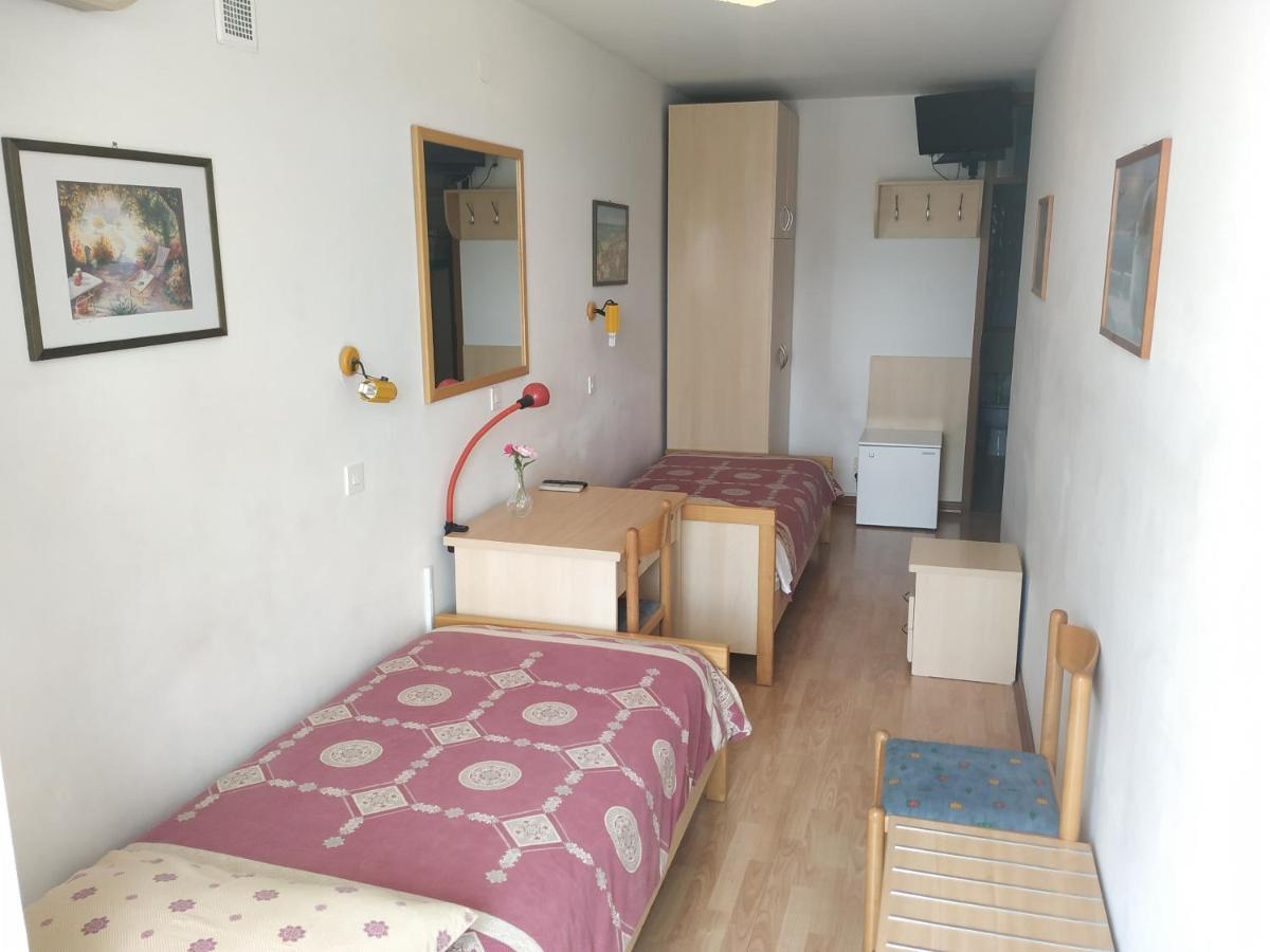 נובה גוריקה Accomodation Pertout מראה חיצוני תמונה