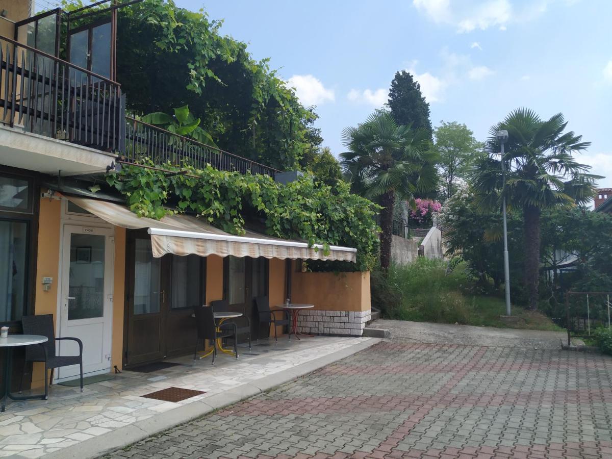 נובה גוריקה Accomodation Pertout מראה חיצוני תמונה