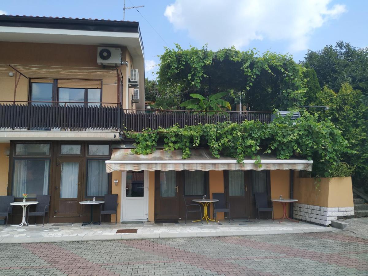 נובה גוריקה Accomodation Pertout מראה חיצוני תמונה