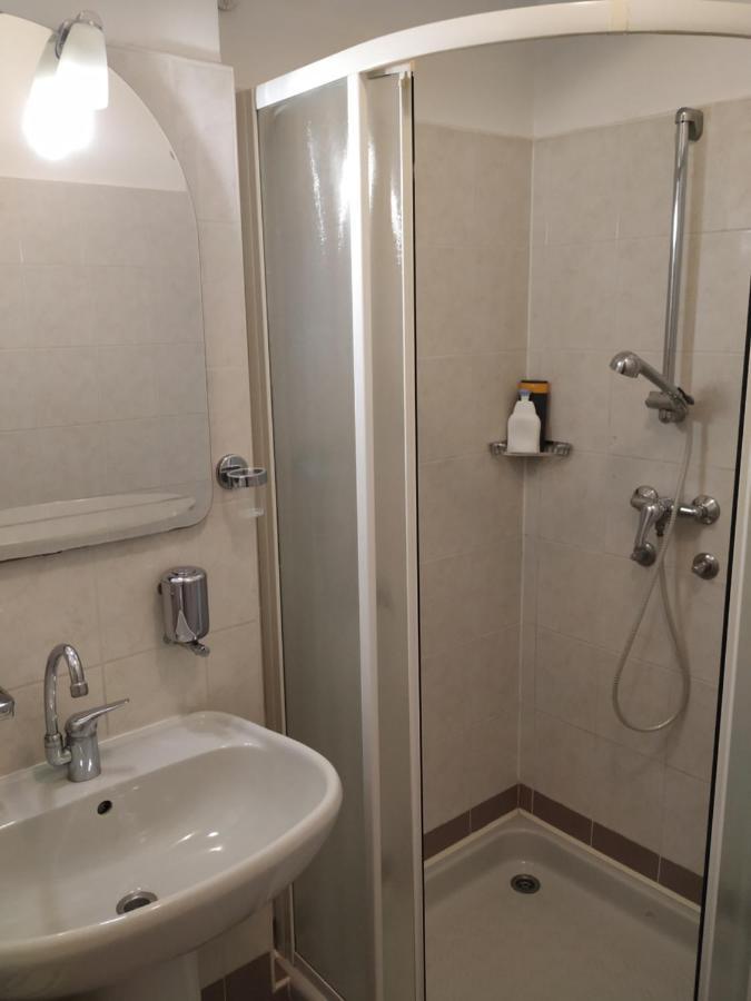 נובה גוריקה Accomodation Pertout מראה חיצוני תמונה