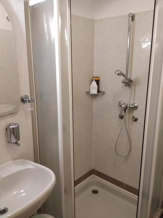 נובה גוריקה Accomodation Pertout מראה חיצוני תמונה