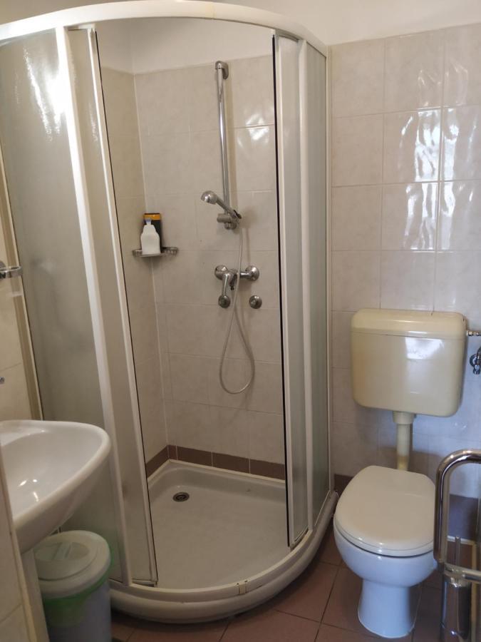 נובה גוריקה Accomodation Pertout מראה חיצוני תמונה
