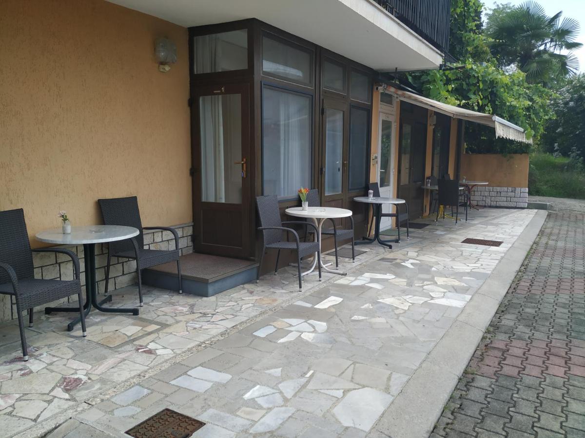 נובה גוריקה Accomodation Pertout מראה חיצוני תמונה