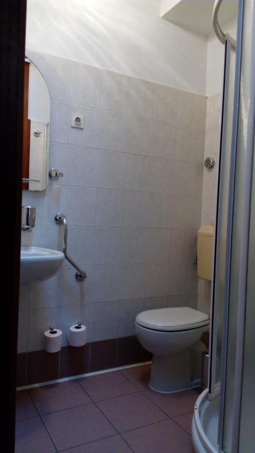 נובה גוריקה Accomodation Pertout מראה חיצוני תמונה
