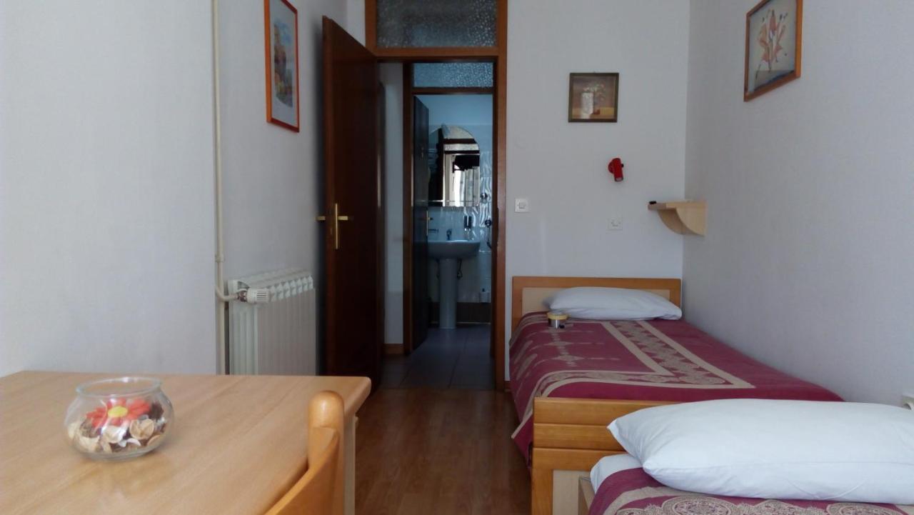 נובה גוריקה Accomodation Pertout מראה חיצוני תמונה