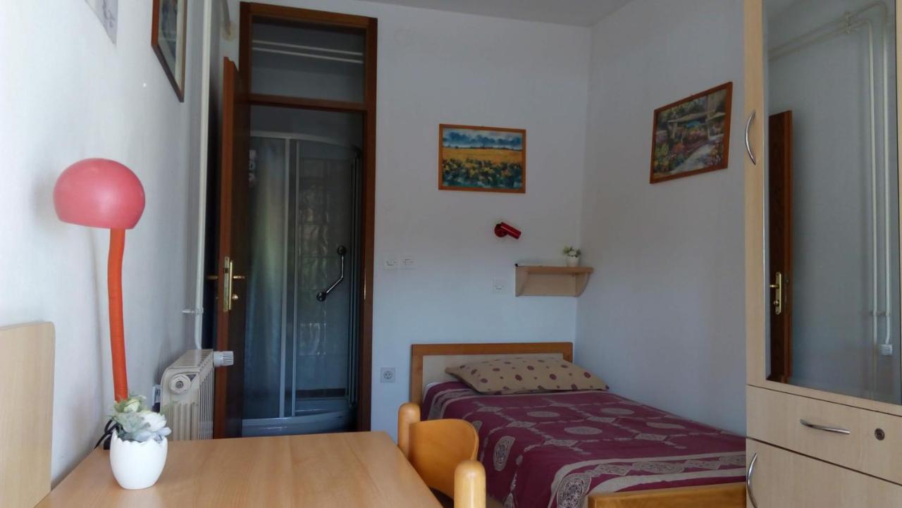 נובה גוריקה Accomodation Pertout מראה חיצוני תמונה