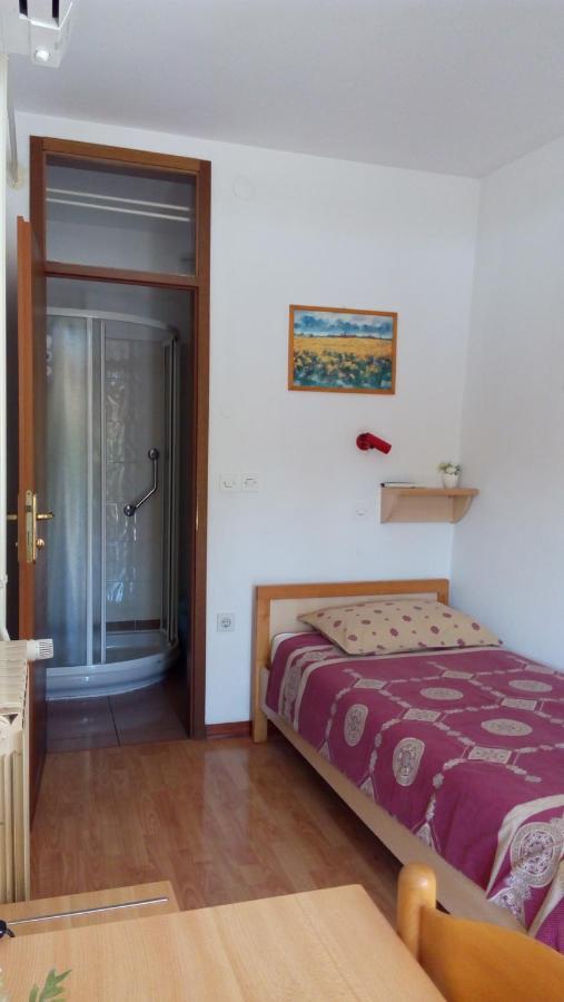 נובה גוריקה Accomodation Pertout מראה חיצוני תמונה